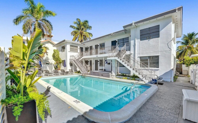 Lovely 1- Bedroom Rental Unit With Pool