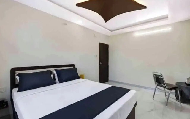 Hotel Royal Garuda Palace
