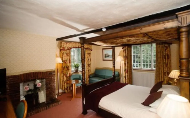 Howfield Manor Hotel