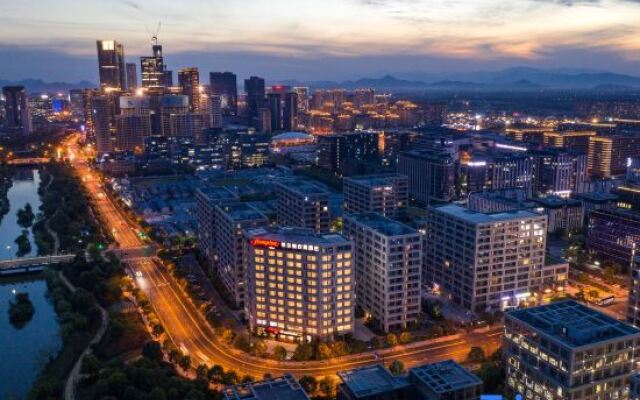 Hampton By Hilton Technology City