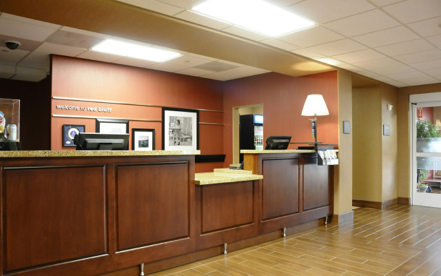 Hampton Inn & Suites Red Bluff