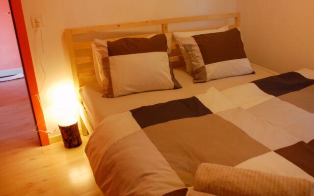 Casetta salita ai Castelli