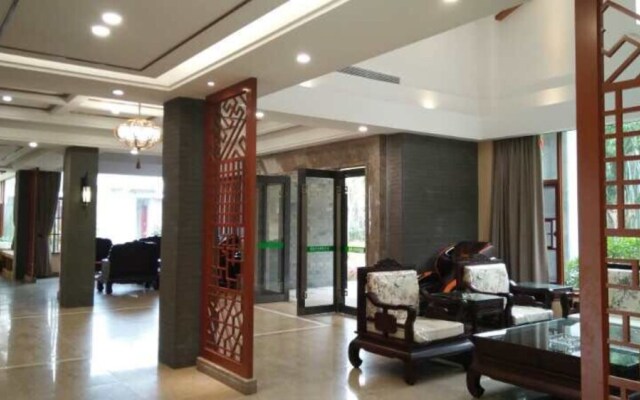 Yi Jing Lin Feng Hot Spring Hotel