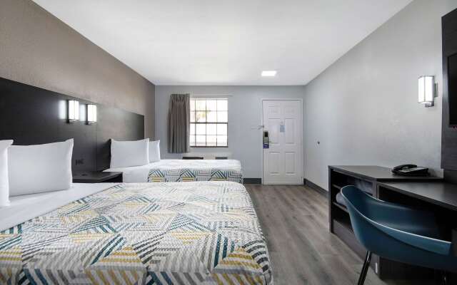 Motel 6 San Antonio, TX - Northwest Medical Center