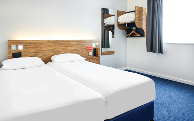 GO2 Lancaster Centre Hotel by OYO - Image 3