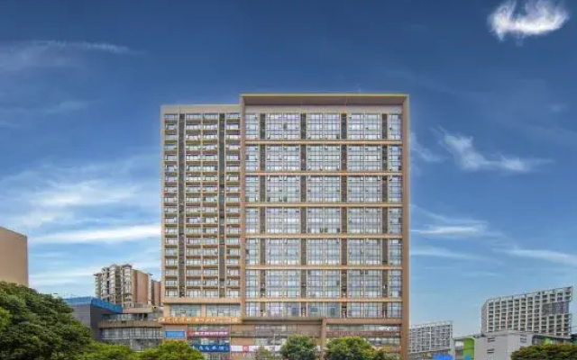 Chengdu HEPu Hotel (Chengdu East Railway Station City of Charm CapitaMall)