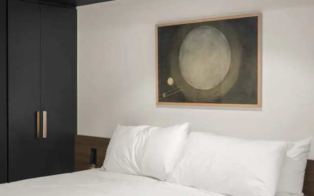 Braddon Studio: Parking & BBQ