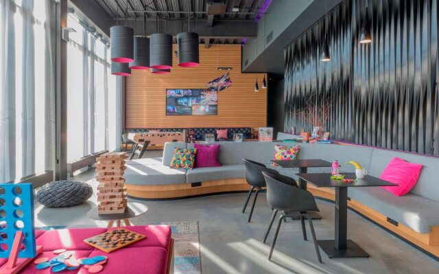 Moxy Aberdeen Airport
