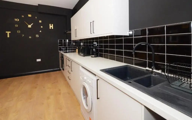 Townhouse Plus @ 301 West Street Crewe