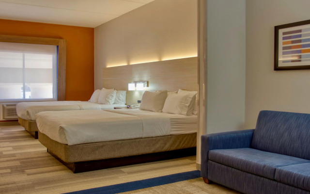 Holiday Inn Express Hotel & Suites BYRAM by IHG