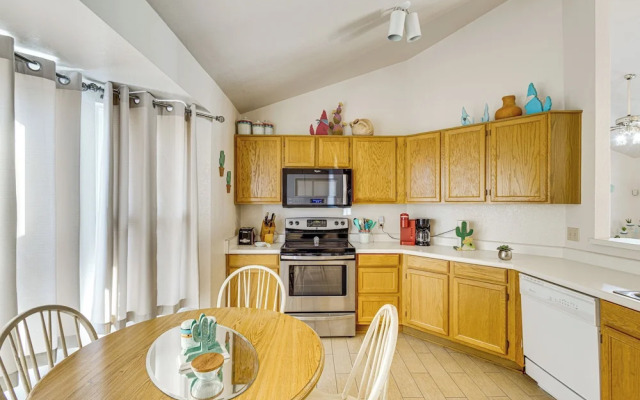 Southwest Getaway w/ Fenced Yard in Chandler!