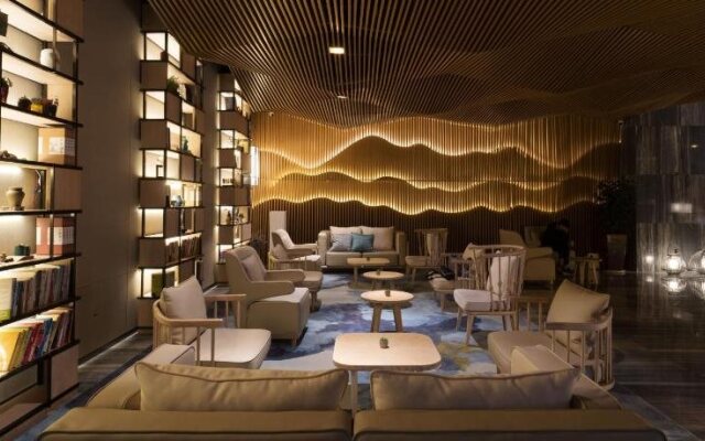 Sonmei Crystal Hotel