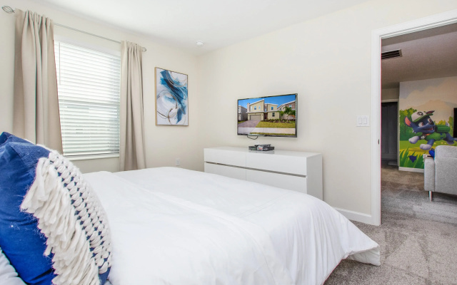 8833CRUDEN, Davenport, US