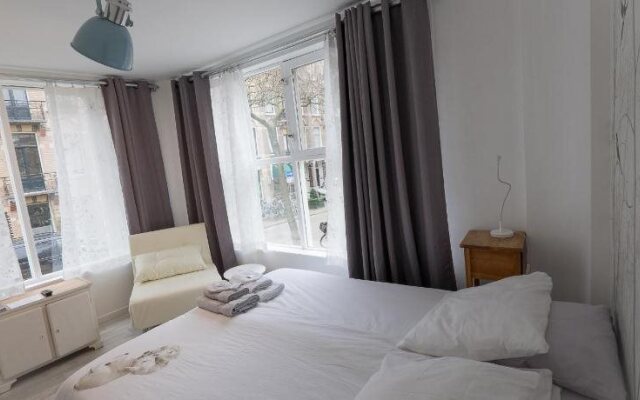 A Bed & Breakfast Flynt