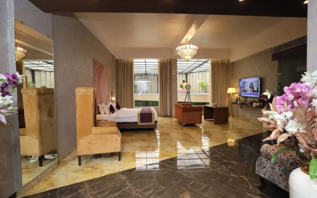 Hotel Reyansh Pride