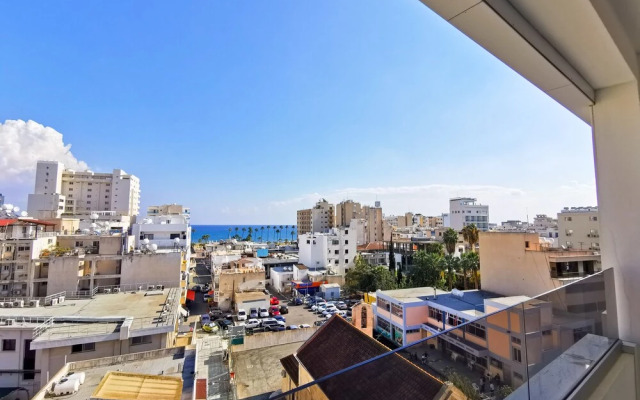 Sunny Daze Seaview Apartment