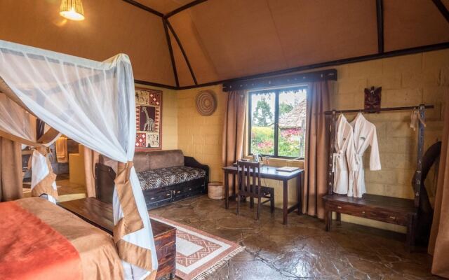 Rhino Watch safari Lodge