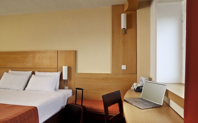 Ibis Stevenage Centre Hotel