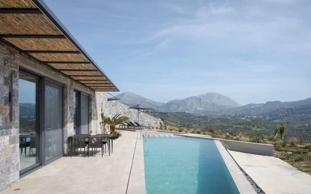 Neromai Cave Luxury Villas