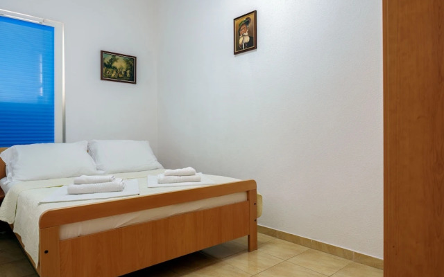 Sea View Apartment for 2-3 People - Family