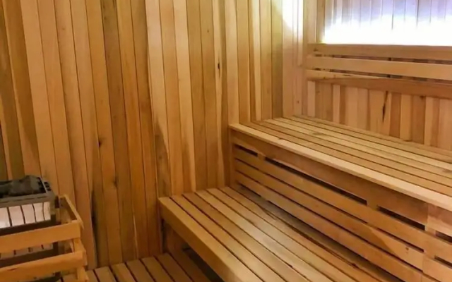 3-br Condo, Partial Ocean View, 2blocks From Ocean