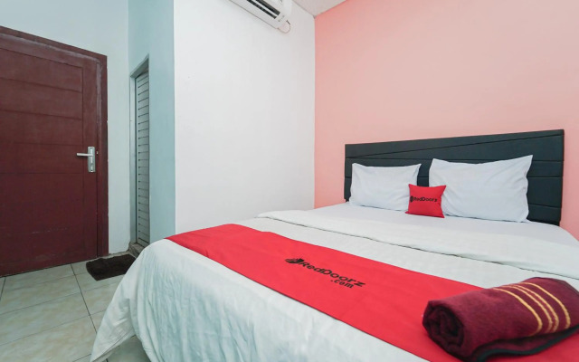 OYO 779 Mn One Residence Syariah Near ITC Cempaka Mas Near Kalbe Farma