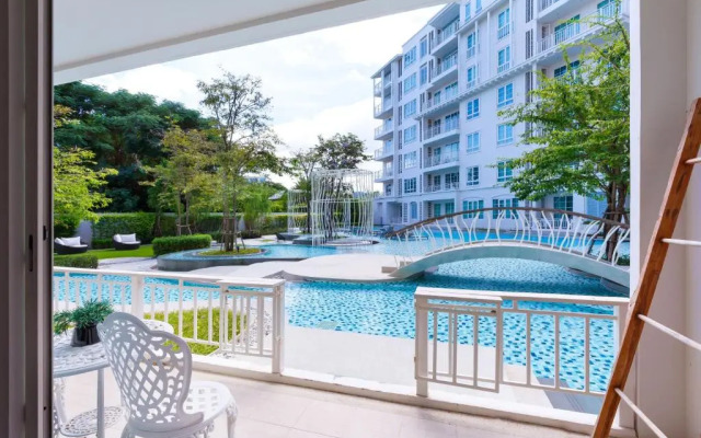 The Summer Hua Hin by Pantakarn