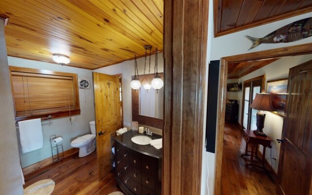 Norris Lake Escape