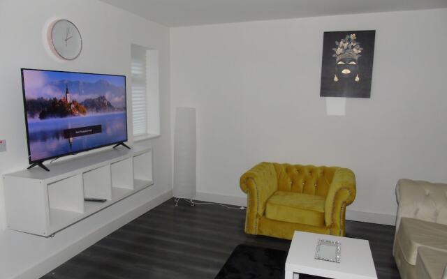 Lovely 1-bed Apartment in Bolton