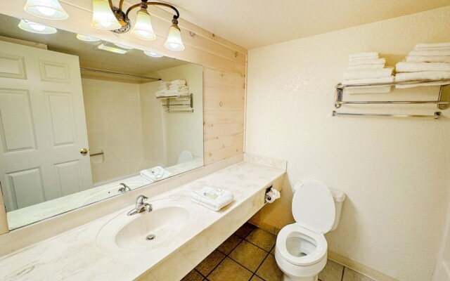 Blue Water Beachfront Hotel & Waterpark