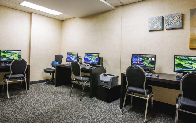 Grand Park Hotel & Suites Downtown Vancouver, Ascend Hotel Collection