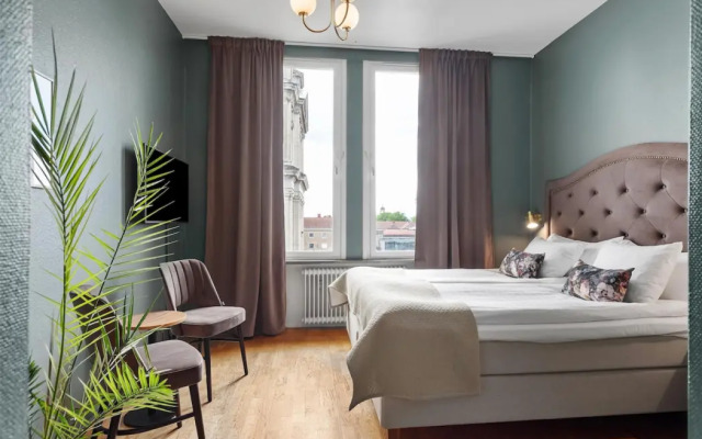 First Hotel Statt