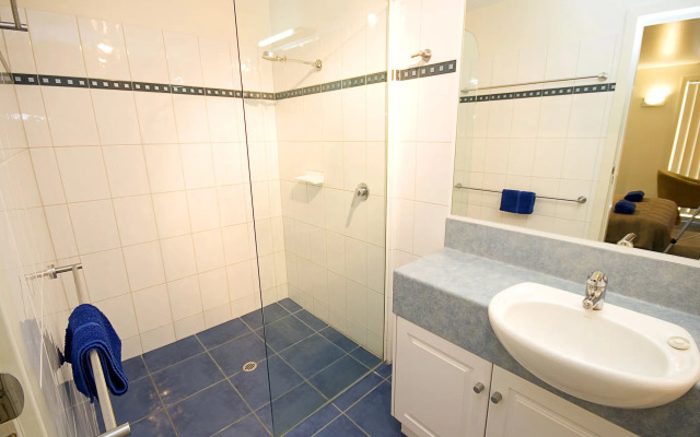 Anchorage Motel and Villas