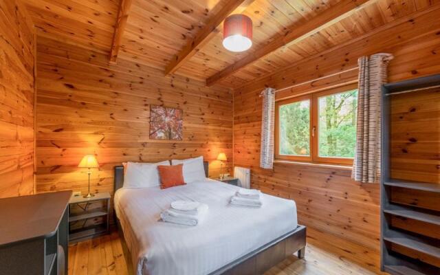 Woodland Park Lodges