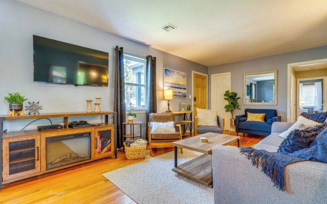 Pet-friendly Pensacola Home w/ Sunny Backyard!