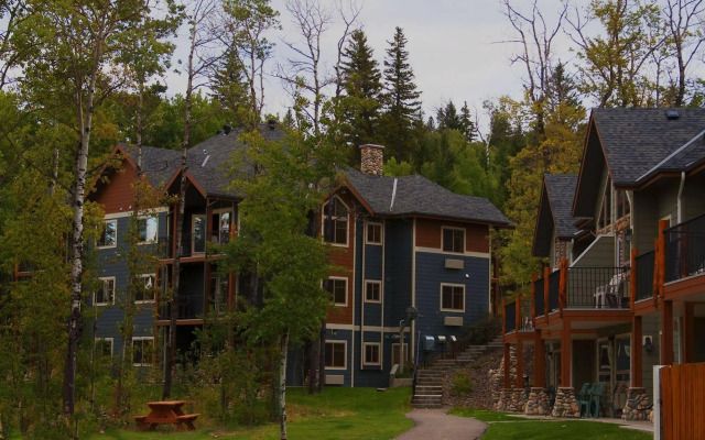 Elkwater Lake Lodge