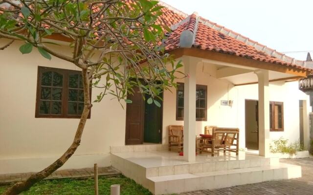 Sunny House Jimbaran