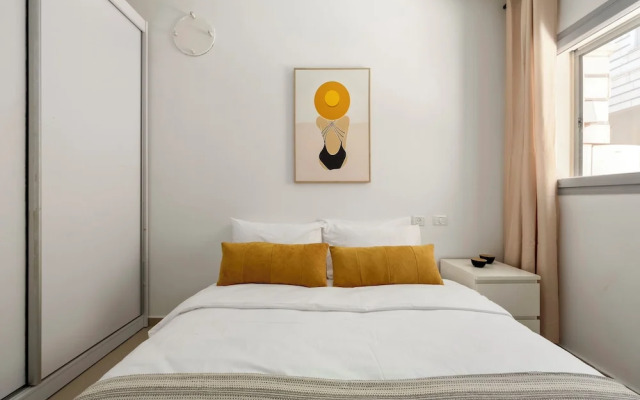 Sea View Beach Penthouse by Sea N' Rent