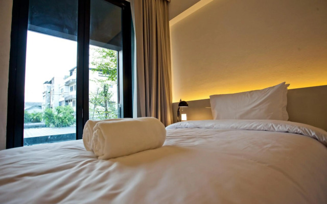 BED Phrasingh Hotel - Adults Only