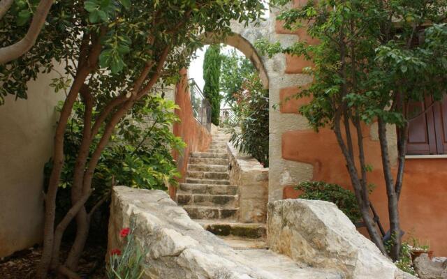 Rodanthi Guesthouse