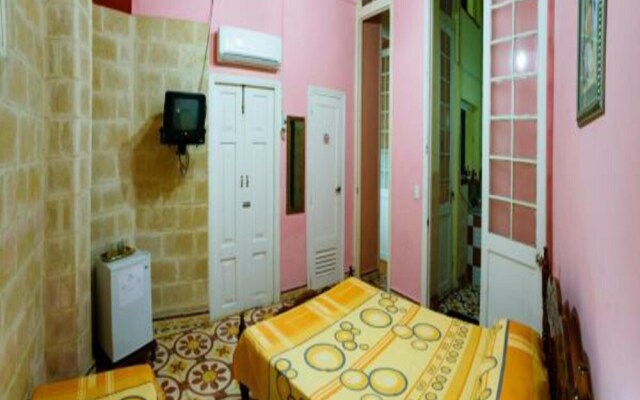 Yamila House