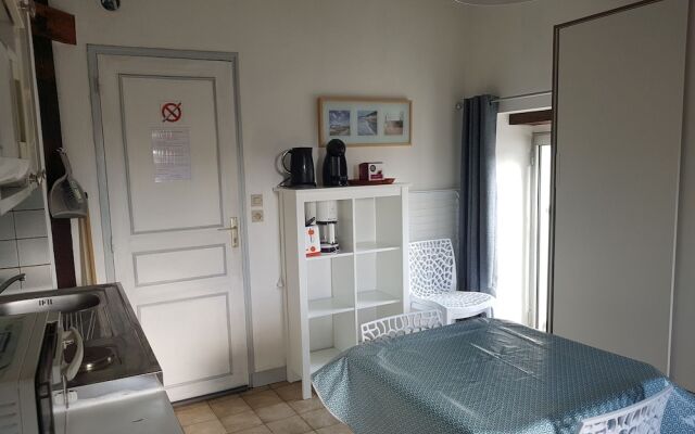 Meublés de la roche - Rue de Falck