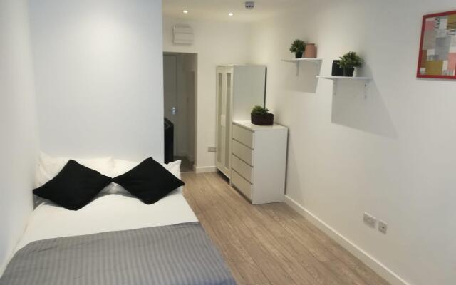 1102 Harrow Studios by Everywhere to Sleep London