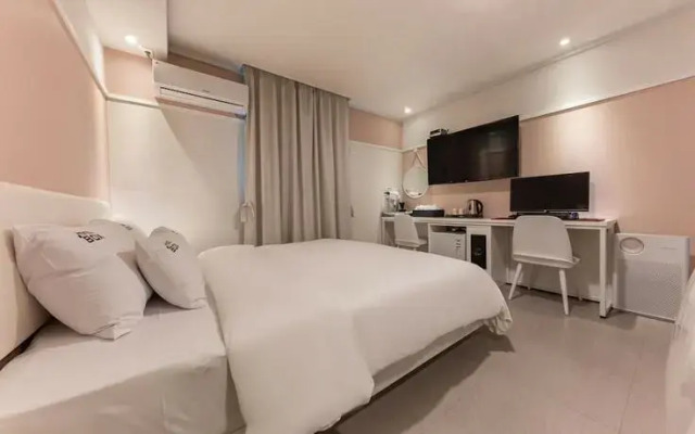 Daejeon Yongjeon Hotel Box