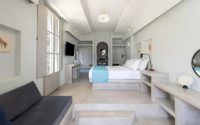 Danae Suites Santorini