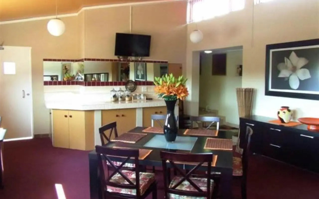 Queen's Place Guest House
