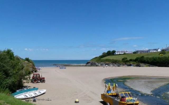 Holiday Home Tresaith