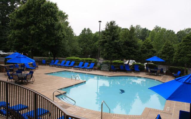 DoubleTree by Hilton South Charlotte Tyvola