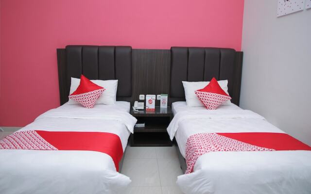 OYO 1100 Galaxy Guesthouse