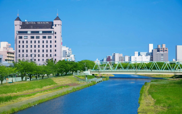 Mito Hotel Season